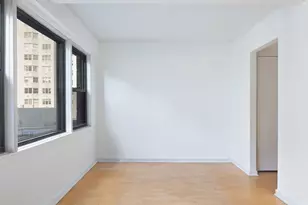 220 E 67th St, New York City, NY 10065 - Photo 4