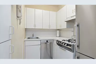 220 E 67th Street #10A, New York City, NY 10065 - Photo 6