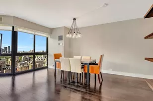 200 E 61st St, New York City, NY 10065 - Photo 18