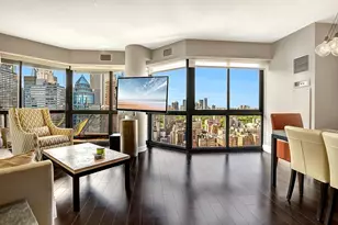 200 E 61st St, New York City, NY 10065 - Photo 4