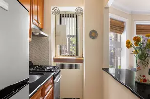 34-24 82nd St, New York City, NY 11372 - Photo 4