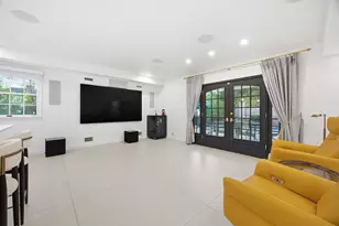 234-11 38th Dr, New York City, NY 11363 - Photo 8