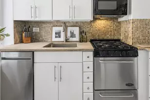 465 W 23rd St, New York, NY 10011 - Photo 8