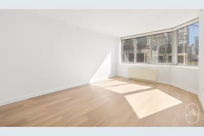 561 10th Avenue #14G, New York City, NY 10036 - Photo 2
