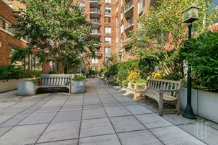 2 S End Ave, New York City, NY 10280 - Photo 10