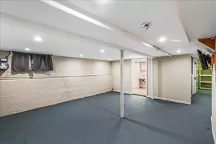 90-43 70th Dr, New York City, NY 11375 - Photo 36