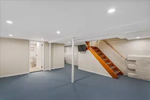 90-43 70th Dr, New York City, NY 11375 - Photo 34