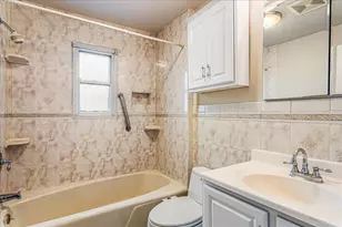 90-43 70th Dr, New York City, NY 11375 - Photo 32