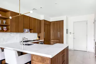 115 York St, New York City, NY 11201 - Photo 2