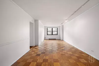 200 E 24th Street #1008, New York City, NY 10010 - Photo 1