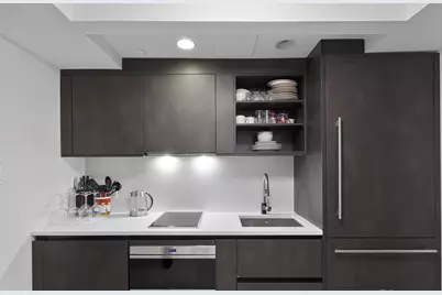 160 Central Park S #720, New York City, NY 10019 - Photo 4