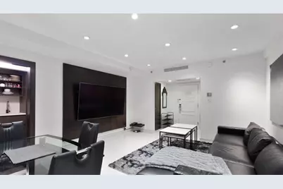 160 Central Park S #720, New York City, NY 10019 - Photo 2