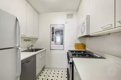 280 Rector Place #3E, New York City, NY 10280 - Photo 4