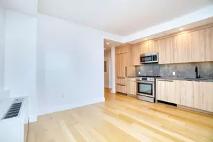 24-16 Queens Plaza S, New York City, NY 11101 - Photo 2