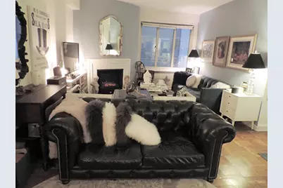 40 Central Park S #15I, New York City, NY 10019 - Photo 2