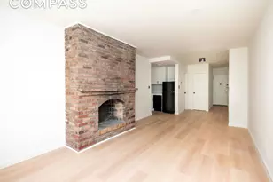 314 W 56th St, New York City, NY 10019 - Photo 2