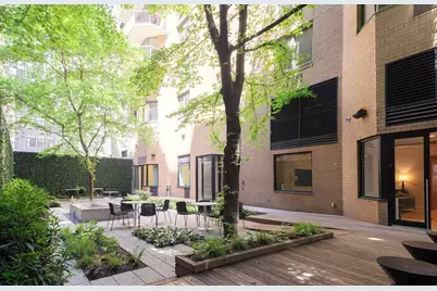 234 E 46th Street #305, New York, NY 10017 - Photo 10
