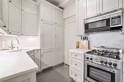 39 Fifth Avenue #8B, New York City, NY 10003 - Photo 6