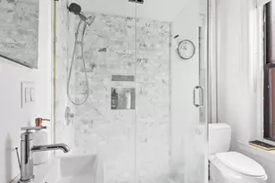 349 W 44th St, New York City, NY 10036 - Photo 6