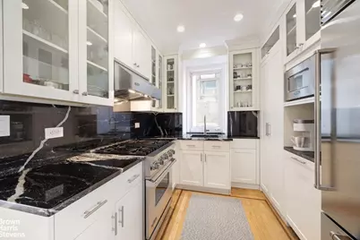 128 Central Park S #12A, New York City, NY 10019 - Photo 8