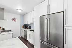 303 E 57th St, New York City, NY 10022 - Photo 4