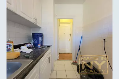 31-49 29th Street #A8, Astoria, NY 11106 - Photo 4