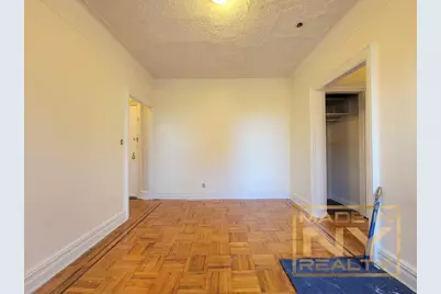 31-49 29th Street #A8, Astoria, NY 11106 - Photo 2