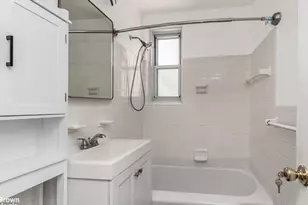 629 Kappock St, New York City, NY 10463 - Photo 10