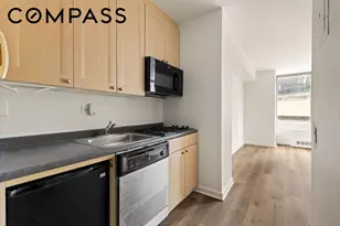500 W 43rd St, New York City, NY 10036 - Photo 4