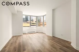 500 W 43rd St, New York City, NY 10036 - Photo 2