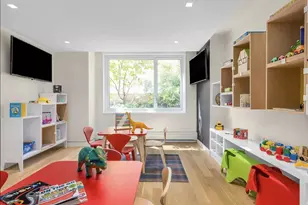301 W 53rd St, New York City, NY 10019 - Photo 16