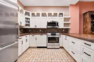 233 W 26th St, New York City, NY 10001 - Photo 6