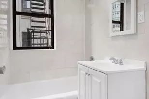 152 E 35th St, New York City, NY 10016 - Photo 8