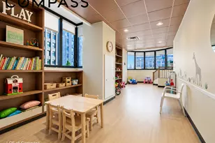 330 E 38th St, New York City, NY 10016 - Photo 14