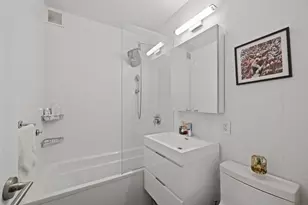 196 E 75th St, New York City, NY 10021 - Photo 8