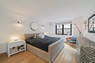 196 E 75th St, New York City, NY 10021 - Photo 4