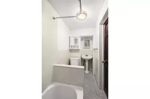 70 Jefferson St, New York City, NY 11206 - Photo 10