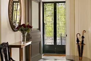 2 E 70th St, New York City, NY 10021 - Photo 22