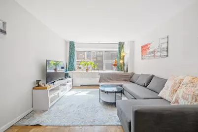 153 E 57th Street #8H, New York City, NY 10022 - Photo 2