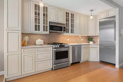 300 E 62nd Street #2103, New York City, NY 10065 - Photo 4