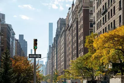300 E 62nd Street #2103, New York City, NY 10065 - Photo 10