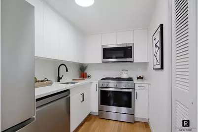 407 E 12th Street #PHF-SW, New York City, NY 10009 - Photo 2