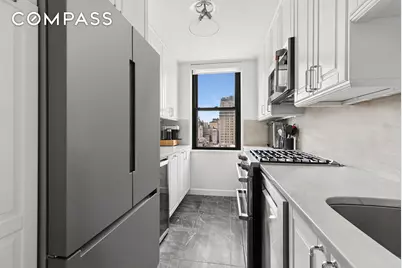 201 E 17th Street #15C, New York, NY 10003 - Photo 4