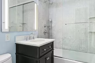 201 E 17th St, New York, NY 10003 - Photo 6