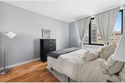 42-14 Crescent Street #5B, New York City, NY 11101 - Photo 4