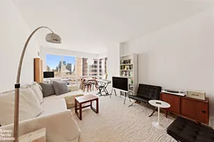 350 W 42nd St, New York City, NY 10036 - Photo 2