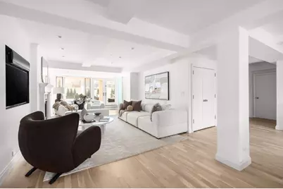 435 E 76th Street #PHB, New York, NY 10021 - Photo 2