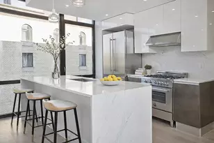 24-12 42nd Rd, New York City, NY 11101 - Photo 2