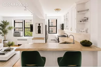 60 E 9th Street #428, New York, NY 10003 - Photo 2