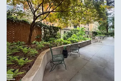 425 E 51st Street #2D, New York, NY 10022 - Photo 8